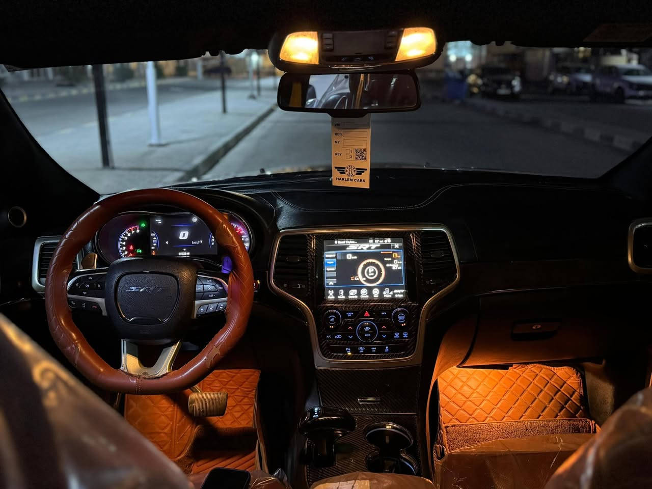 جيب كراند شيروكي SRT 2014 كندي كلين تايتل
مواصفات تراك هوك فوول مواصفات 
(شاشات خلفية مع رادار امامي و جانبي و خلفي) بلادي
فول الفول 
تشغيل عن بعد
كامره خلفيه
استيرن كهرباء
نظام تزحلف 
نضام فور ويل
دبل كير (عادي و اوتوماتيك)
نضام اقتصادي ECO
اشاير بلمري
فتحه 
كشنات جلد وتدفئه وتبريد وكهرباء وخزن ميموري
تبريد بيانو
قطعتين تبريد 
داخل كاربون فايبر
ويل اس ارتي بلادي حجم 20
فجوج بريمبو 6 بستن بلادي
فيت بم ريسنك
بلكات ريسنك
دمام خلفي 
جنطه شفط كهرباء 
شاشه جبيره
داخل جملي
السيارة كندي كلين بيه ربع جاملغ امامي كلير جيلاتين اثر دحجه 
التزويد: اكزوز كامل كورسا 4 دبات 
هدرز كوكس
شوتة AFE
برمجة 
داخل كاربون فايبر 
سقف رولز رويز
 علية نانو سيراميك وبلحقيقه احلى من الصور ماشية 90ميل
السعر 190$
مكان السيارة نجف مكلف بالنشر رقم صاحب السيارة 📞‏‪0782 983 2879‬‏
