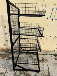 اي شخص يريد هيچ سله متحرك حديد مال جبس او حاجات تخلون بي رسلوني و تدلل...