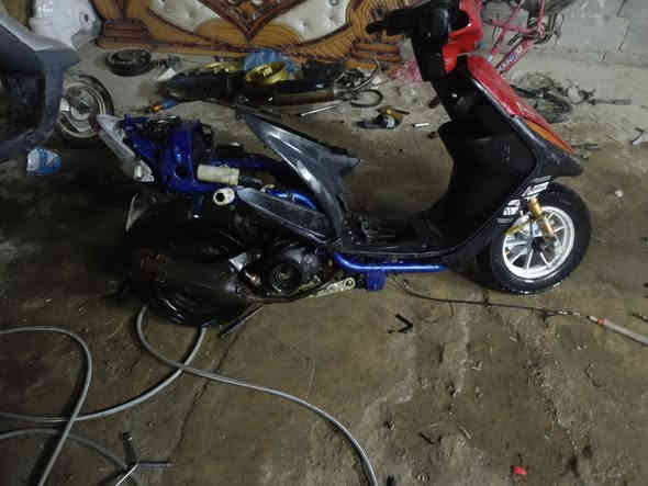 ماكس عدله بهاذ الوضعا طافيه داخلها املح بيها تزويد بسيط محرك شغال طافيه ناريه  بيها نوقصات ***********
سعرها 
300وبيها مجال
