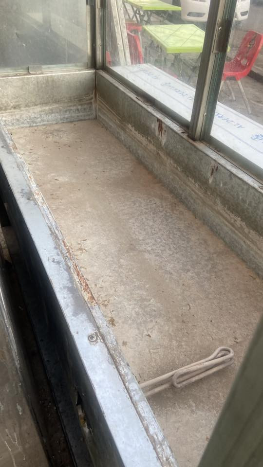 شوايه كص وحمايه للبيع 
مكانه زيونه 

‭0770 450 7190‬
