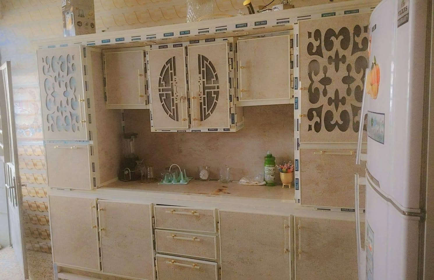 كاونتر مترين تفصال والسنك مرمر مستخدم كلش قليل
والتخم عشر مقعد اي ضرر مابيهن مكانهن بغداد


**إذا كنت صاحب هذا الإعلان وتريد حذفه لأي سبب، رجاءا أرسل رسالة إلى الدعم الفني**