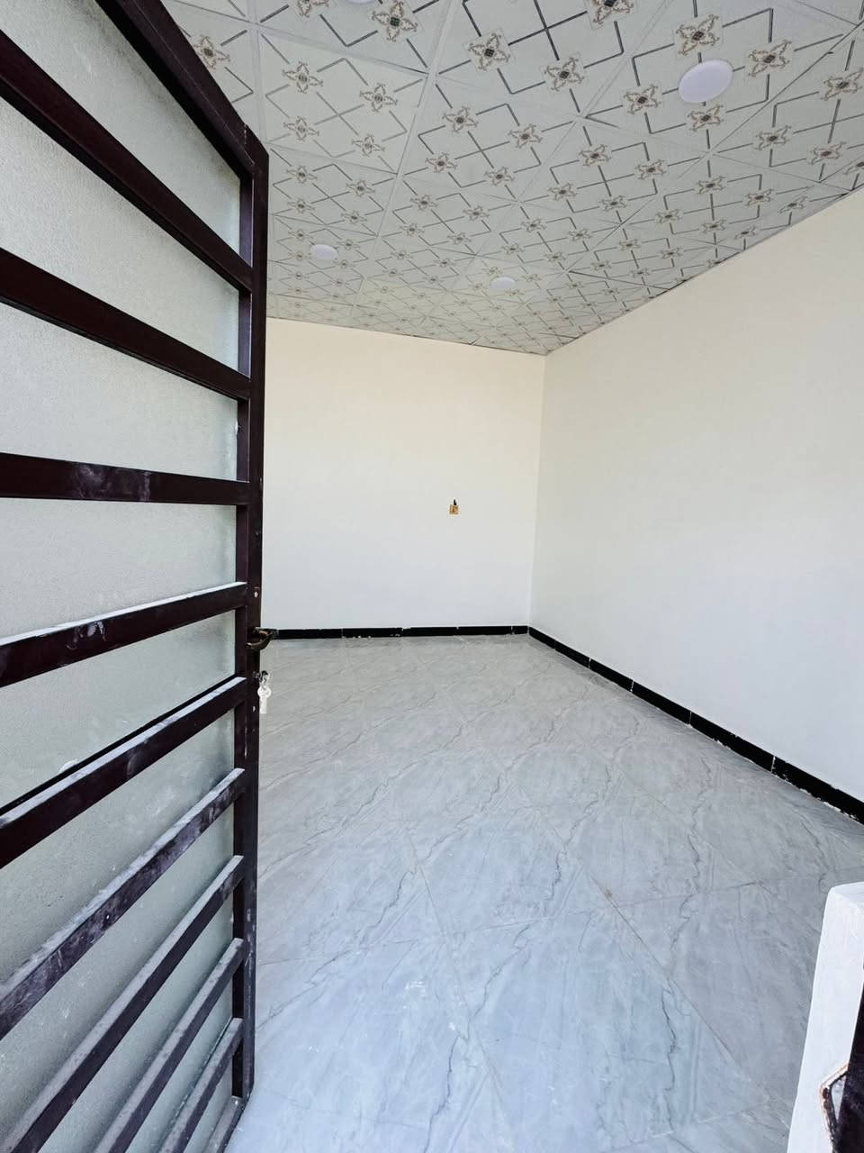 🏡 دراين للبيع في منطقة البراكية
📍 شارع المعمل قرب السيد الموسوي

🔹 تفاصيل كل دار:
غرفة وصالة ومطبخ واستقبال وصحيات
بناء درجه اولى
سعر الدار الواحد  ٤٣ مليون وبي مجال 
الصنف عقد زراعي 
📞 للاستفسار الاتصال على الرقم:
***********

🏢 مكتب الفيحاء للعقار
مقابل شارع مركز الهندية القديم
