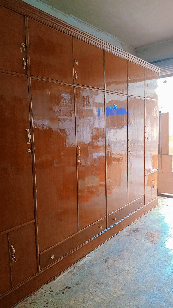 سلام عليكم كنتور 6 ابواب طابقين تزكام درجى اولى داخل خارج صاج ضهر چرچوبه صبغ حراري رش
السعر 400 توصيل وشد مجاني داخل النجف للستفسار اتصل او مراسله واتساب 
‏‪***********‬‏
