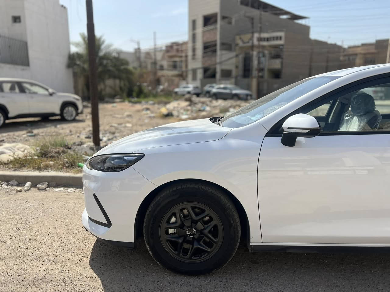 بي واي دي  سيل فايف  2025

عداد المسافه الف فقط  زيرو السياره

بحالة الوكاله كفاله عامه  

رقم بغداد دولي تحويل مباشر سنويه هزه جديد 

السعر19850 مليون عراقي قفل

***********
