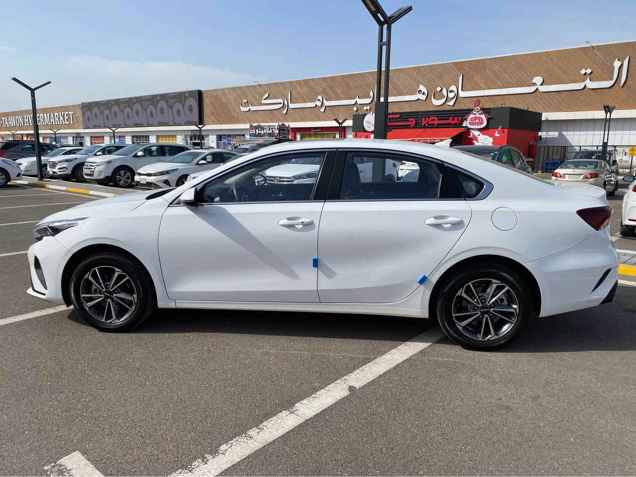 كيا K3 تجميع موديل 2024 ماشيه ٢٥ 

السياره مكفوله على وضع الشركه 

المواصفات فول الفول

بصمه ابواب وبصمه تشغيل 

محرك 1500 دبل نوزل 

رقم اربيل بسم شركةتحويل او وكالة تاخذ صافي            

شاشه ديجتال          

لد امام خلفي نهاري

لايت زنون عالي ناصي                                         

كشنات جلد

هند بريك بصمه 

تبريد لمس شاشه 

اوتو هولد           

فتحه سقف                                             

حساس لايت 

حساس خلفي بلادي 

حساس أمامي بلادي 

كاميرا خلفيه بلادي 

نضام تشغيل الكامره

شاشه  كبيره اصلي ابل كار بلي 

نضام ترحيب مري شفط

نضام مود درايف إيكو وسبورت و عادي

تحكم ستيرن فول 

ويل كب كروم 

لد امامي نهاري

مانع انزلاق

ايرباكات عدد 6 بغداد, العراق


**إذا كنت صاحب هذا الإعلان وتريد حذفه لأي سبب، رجاءا أرسل رسالة إلى الدعم الفني**