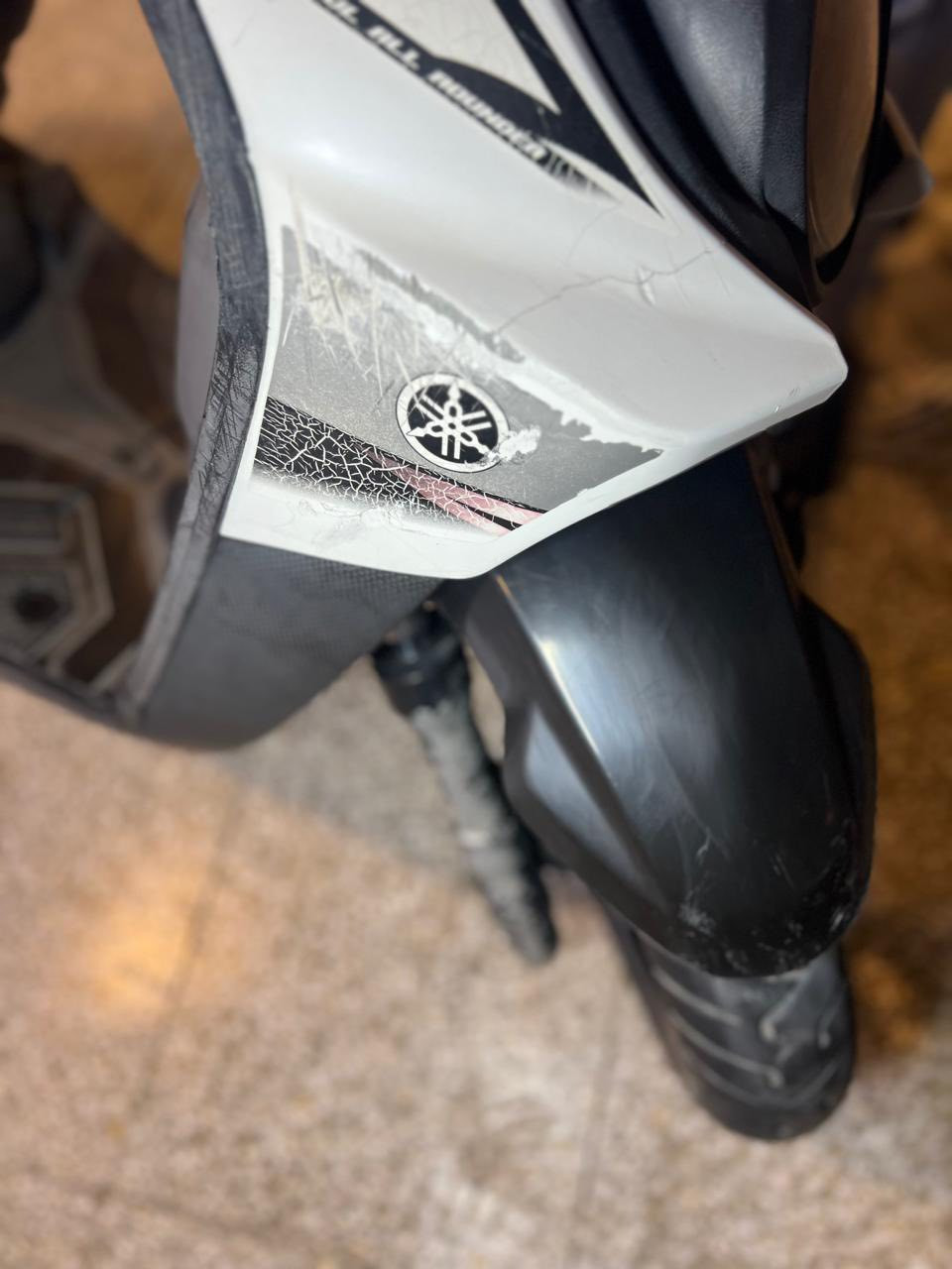 السلام عليكم للبيع سكنس جبلي دراجة جديده وجاهزه صارلها شهرين نازله من الرمبه على وضع البلاد سلف كلشي بلاد مكينه بالكارتون كهربائيات كله شغاله دراجه بيها شخوط بسيطه واضحه بالتصوير مكاني بغداد البلديات السعر ١١٥٠ وبيه مجال رقم الهاتف *********** الي يتصل ما يحصلني واتساب فقط يحصلني
