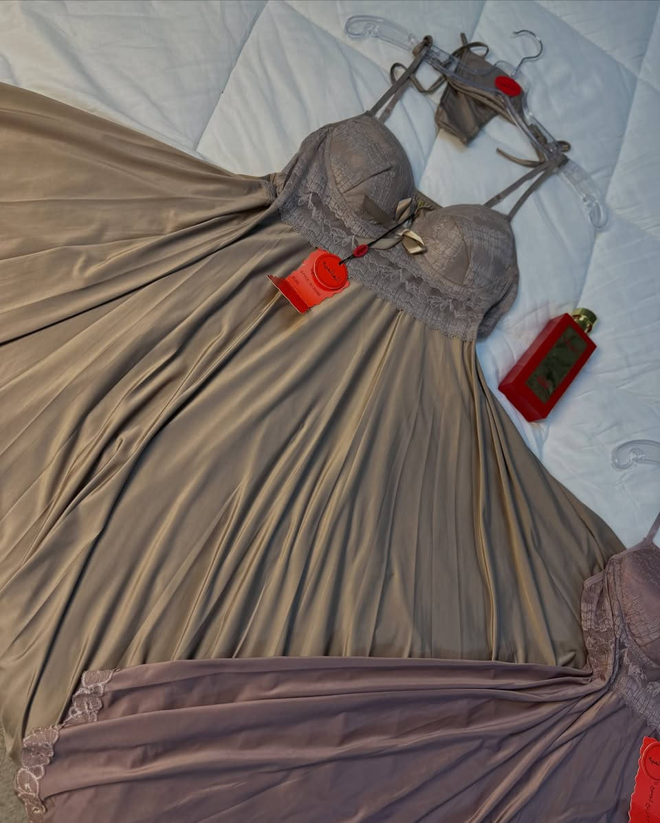 السعر ١٣ فقططط 
خامه زبده حرير الاصلي 
قياس فري سايز لل ١٠٠ 
#اكسبلور_فولو #اكسبلور #اكسبلور_explore #ترند #اضافات


**إذا كنت صاحب هذا الإعلان وتريد حذفه لأي سبب، رجاءا أرسل رسالة إلى الدعم الفني**