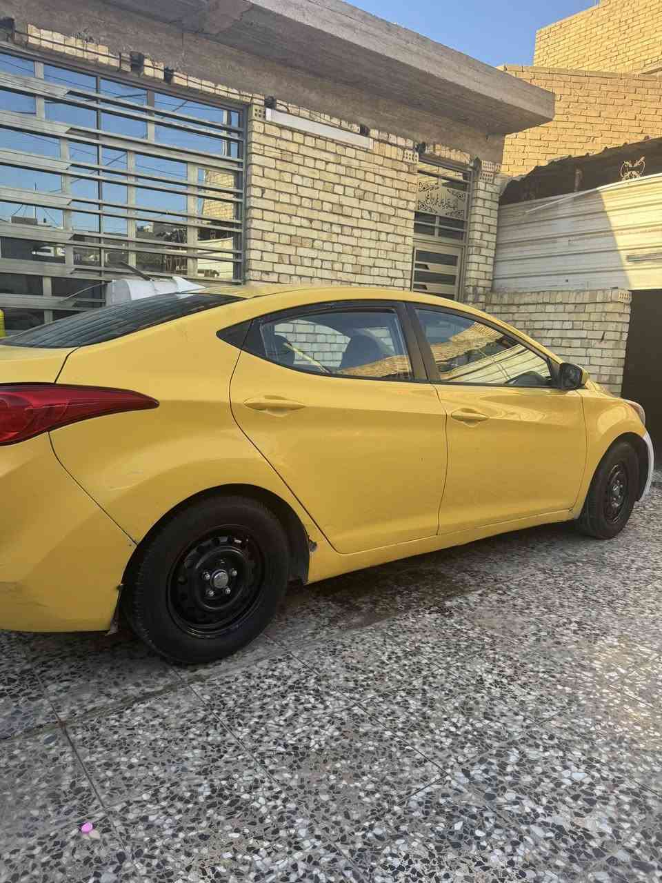 النترا ١٣  مكاني مدينة الصدر  سعر ٩٢   كلشي موضح بالمنشور حادثها. بابين معمرات نفسهن و سونر موجود يمك شوفه وخابر  ***********
