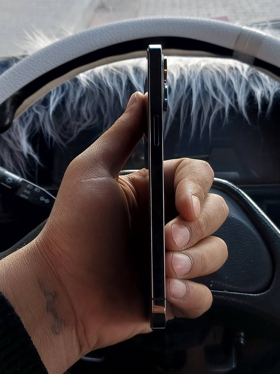 سلام عليكم للبيع ايفون 12بروماكس(( مكفول ))جهاز وتر ما مبدل بي ولا قطعه نظافته ٩٠بل١٠٠ ذاكره ١٢٨ بطاريه ٧٩ بلاديه ما بي اصراف قوي  وارد امريكي جهاز نضيف كلش مال جناي  يجي ويا كفر ودرع حمايه الكاميرات وكيبل شحن رايده ب٤٥٠ وبي مجال قليل حك الجيه مكاني نجف حي ميسان وهاذه رقمي ***********
