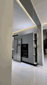 ⁨ ⁨ 📍 الكرادة خارج – مقابل سما مول📞 ***********------------------------مطبخ مودرن بلون رمادي أنيق ✨تصميم ذكي، مساحات مدروسة، وإضاءة تضيف فخامة للتفاصيل.اختيار مثالي للي يحب البساطة مع العملية.#مطابخ #مطبخ_تركي #تصميم_مطابخ⁩⁩
