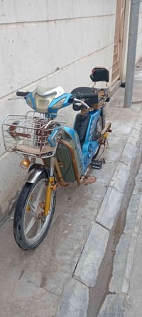 ماطور شحن للبيع بطاريات نص عمر ٢٥٠ وبي مجال موبايل 07860041878