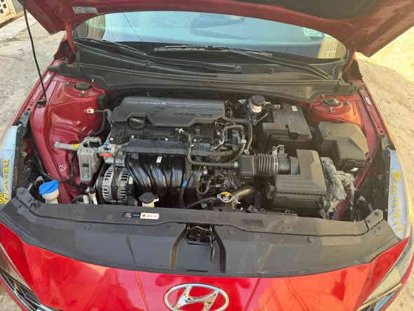 السلام عليكم النترا 23 امريكي حادثه بس ربع بنيد ونفسه راجع سياره باسمي دخول جديد فول مواصفات عده الفتحه شاشه متصله بصمه ردرات امامي وخلفي  وجانبي محرك 2000 دوش المرغوب داخل رصاصي بدوون ايرباك ويل كب 
الرقم ***********
***********
