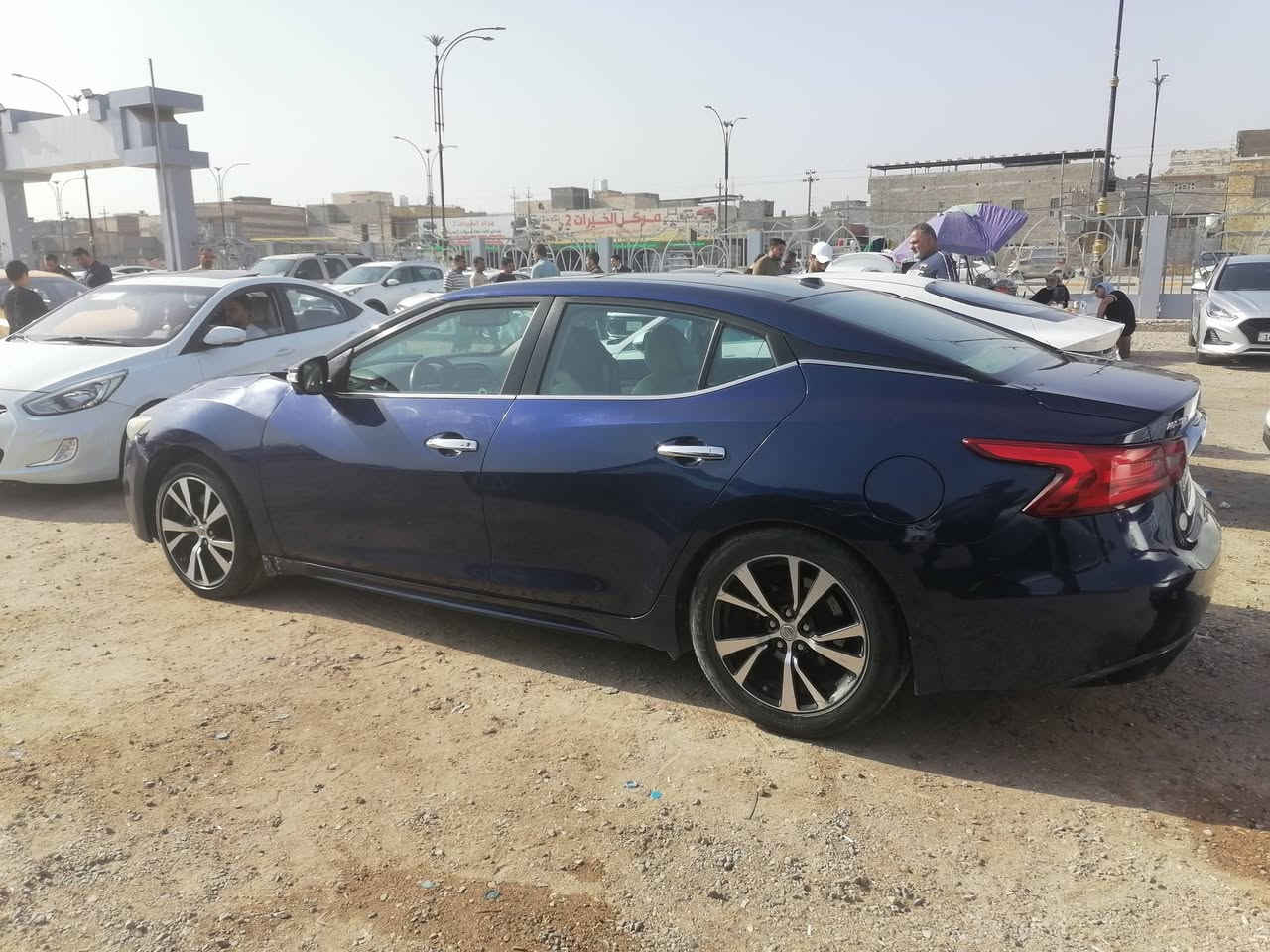 السلام عليكم
نيسان ماكزيما ٢٠١٧ بلاتينيوم  فول الفول 1/1 
_______________________________
فئة platinum أعلى فئه
6 سلندر 350‪0  
لون السيارة ازرق 
 رقم اربيل شرط التحويل او وكاله راعيها عربي يداوم بلبصره 
 مكان السياره البصره 
_______________________________
تفاصيل السيارة :
السيارة وارد امريكي حادثها  (دعاميه )
بدون دواخل 
وبلعراق شويه من الباب والجاملغ الخلفي عكس السائق 
صور الضرر  والسونار موجوده
_______________________________
المحرك مبدل قبل 8شهور نضيف
المحرك والكير نضيفات تجي تفحص
صدر امامي  خلفي نضيف
دبلات امامي جديده
ادامه كامله للمكينه 
_______________________________
مواصفات السيارة :
♦️رادار امامي اوتو بريك يعني تضرب بريك للتوقف المفاجئ للسيارات ودرجات اوشخاص
♦️رادارات جانبية
♦️بردة خلفية كهرباء
♦️دواخل صاج ملكي
♦️حساسات خلفي امامي
♦️11 سماعة نظام bose
♦️لدات داخلية بالدشبول + الابواب + كاعيات 
♦️غرفة جلد 
♦️كشنات جلد 
♦️كشنات حضن
♦️ كشنات اماميه كهرباء
♦️كشنات تدفئة + تبريد
♦️كشن السائق خزن 
♦️تدفئة ستيرن
♦️ستيرن كهرباء
♦️كامرات محيطية 360‪
♦️تبريد قطعتين
♦️بنوراما
♦️كامرة خلفية
♦️ويل 18 بلادي
♦️تشغيل عن بعد مع تدفئة + تبريد 
♦️3 انظمة قيادة 
♦️نظام سبورت عادي ايكو
♦️تبريد مركزي حسب الجو
♦️والباقي موصفات معروفه
_______________________________
  سعرها  ١١٥ بيها مجال قليل اطيحلك  منها سعر النواقص وسعرها معروف بلسوك بيش 
باقي تفاصيل اتصال او وتساب


**إذا كنت صاحب هذا الإعلان وتريد حذفه لأي سبب، رجاءا أرسل رسالة إلى الدعم الفني**