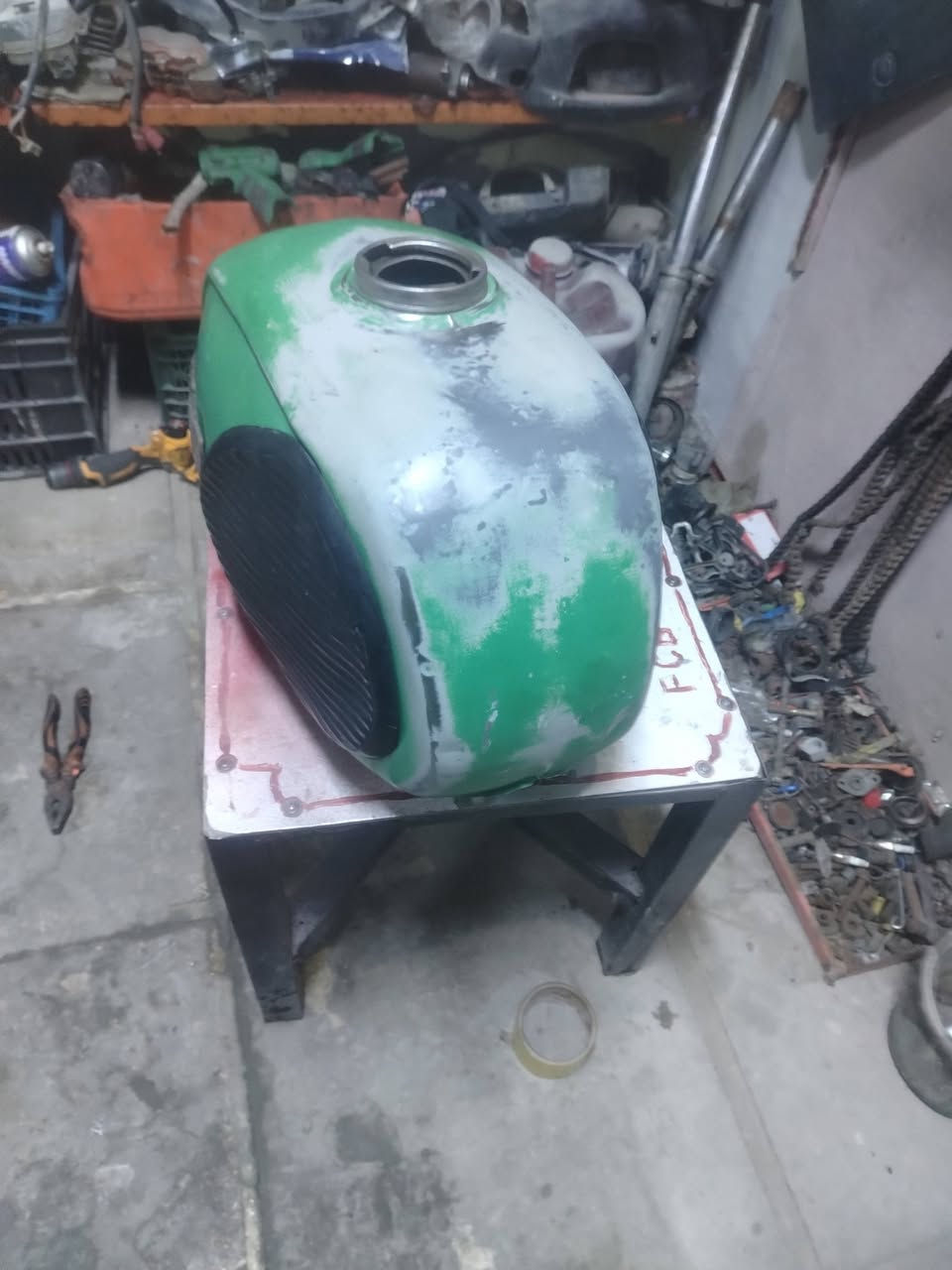 وهذا الكشر الأخضر لعيون جنايه ٨١ يابه كشر مصبوغ مصبوغ سعره ٢٠٠ وبي مجال نجف ابوصخير ***********
