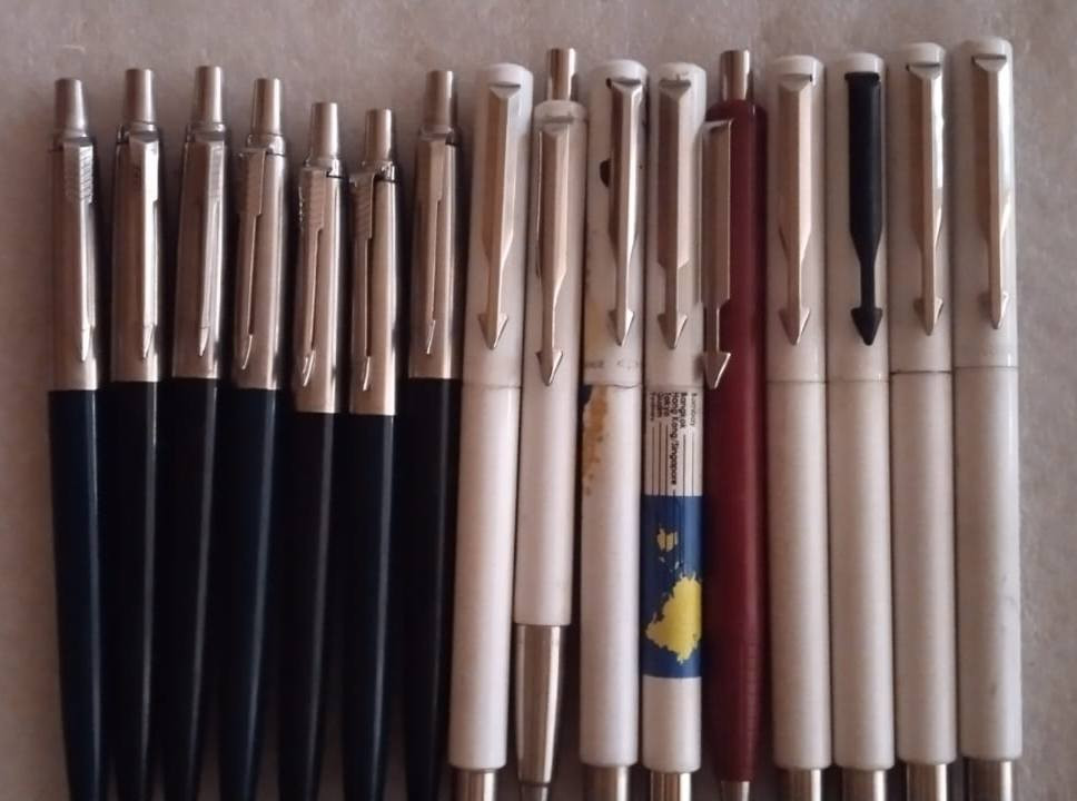 اقلام باركر و بايلوت ياباني 
الاسعار على الصور 
اقلام الحاف سعر القلم عشر الاف مستخدم 
اقلام حبر بايلوت ياباني غير مستخدم سعر القلم ٢٥ الف 
اقلام باركر مستخدمه سعر القلم ٣٠ الف 
اقلام صيني جينهاو غير مستخدمه سعر القلم ١٣ الف دينار


**إذا كنت صاحب هذا الإعلان وتريد حذفه لأي سبب، رجاءا أرسل رسالة إلى الدعم الفني**