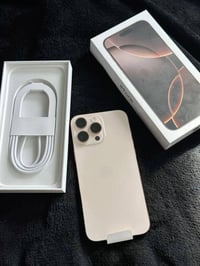 ١٦ برو ماكس • بطارية ١٠٠ • صحراوي