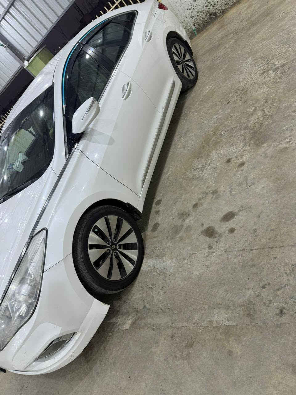 ازير ١٤ خليجي بدون صبغ
مكينه ٦
السعر ١١٥ وبيها مجال
***********
العنوان ديالى جديدة الشط قرب مطعم سامان
