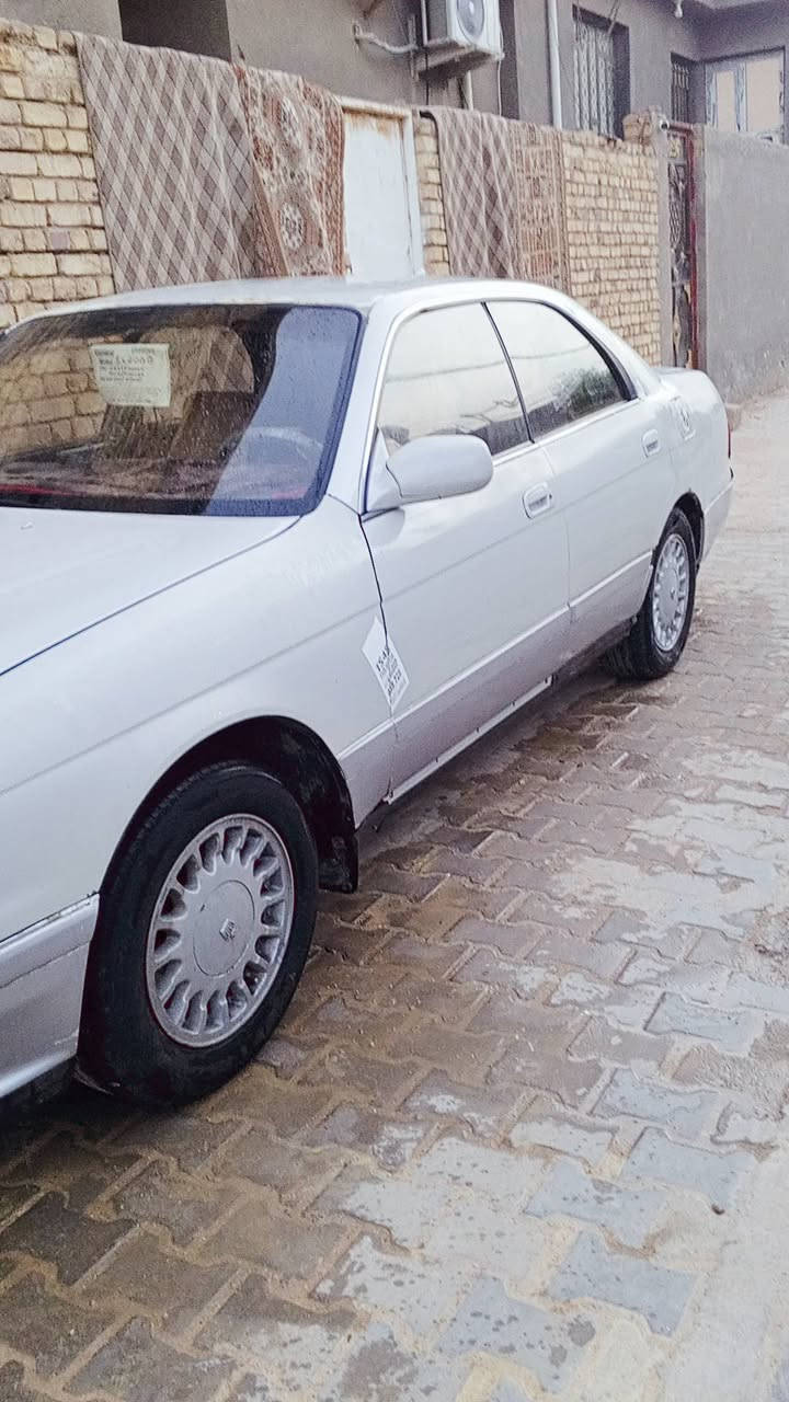 السلام عليكم بطه للبيع موديل 90 سياره ما ناقصها شي بس جوزه السعر 50 وبيها مجال قليل مكاني سماوه قضاء الرميثه رقمي ***********

