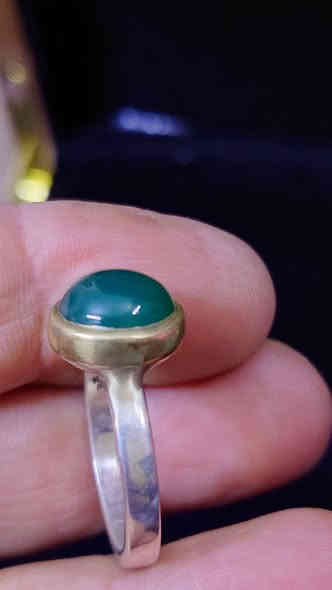 عقيق ناعم صياغة يدوي السعر 40الف العنوان بغداد زعفرانية فضه 925الهاتف *********** بغداد
