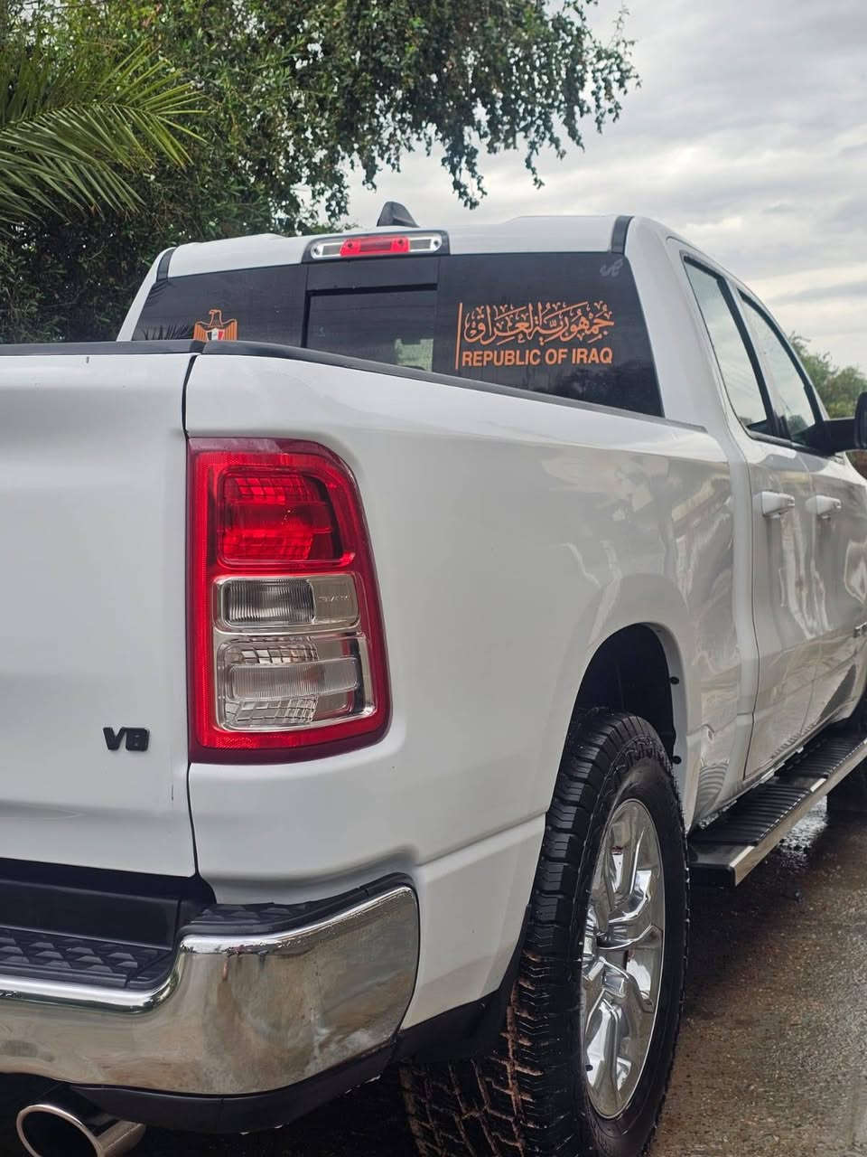 السلام عليكم ورحمه الله وبركاته ❤️🧡
اخواني السيارة للبيع او مراوس فورد F150 هايبرد 
دوج رام 🦬
موديل 2022
فئة LONE STAR ✨ 
حجم المحرك 5.7 هيمي
حادثه بنيد مبدل ومصبوغ وجاملغين الاماميات بارد 
باب قصير بدي طويل 
رقم بغداد 🇮🇶 
ماشية 160000كم 
المواصفات:
🌹
كير ماوس
فتحة خلفية
صندوق البدي هيدروليك+ وبديهة مغلف 🌹
ومواصفاته المعروفة
السعر 205 ورقة💵💰
الرقم للستفسار ☎️📞
 ***********

