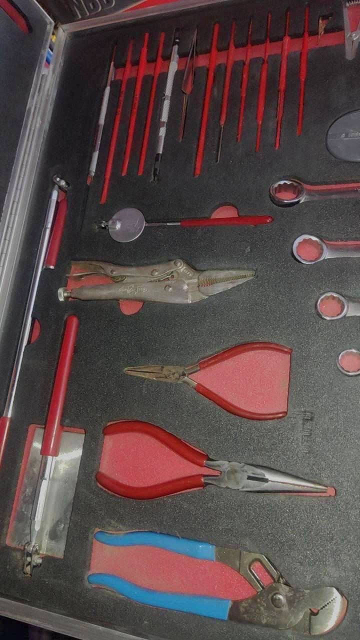 جنطة عدة امريكيه 🇺🇲
كهربائية + الكترونيه 🤍
تحوي على ١٥٠ قطعه ♥️
الاستفسارات خاص 🤍 
العنوان بغداد شارع الرشيد نهاية شارع المربعه محل احمد جلال 🤍 
متوفر توصيل الى جميع المحافظات ♥️


**إذا كنت صاحب هذا الإعلان وتريد حذفه لأي سبب، رجاءا أرسل رسالة إلى الدعم الفني**