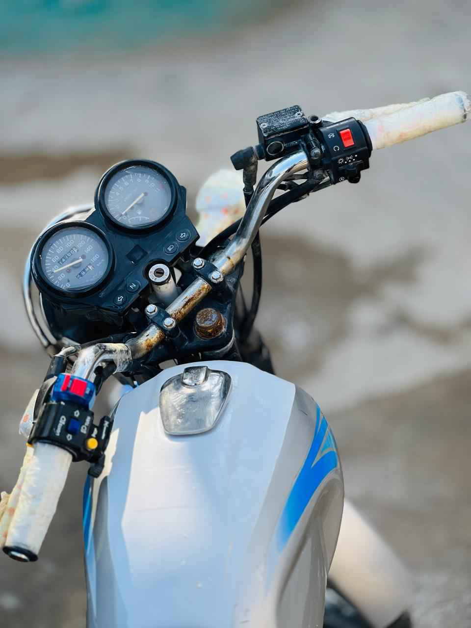 للبيع دراجه دايوان نضيفه موديل 2022 رقم بسمي يعني سنويه السعر بيه مجال كربلا الحر الصغير رقم الموبايل *********** كربلاء, العراق
