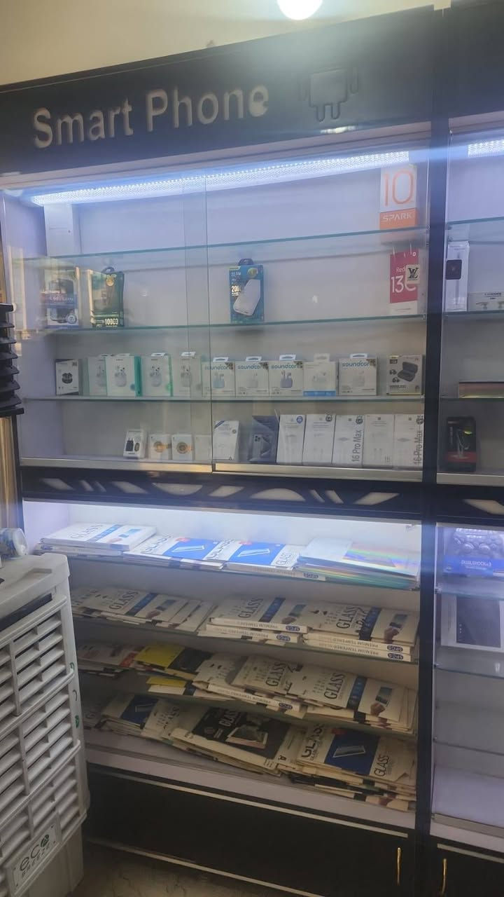 فاترينات عرض محل موبايلات كامل
فاترينات عرض مع ديكور لعرض الاكسسوارت مع عارضات ارضيه مع ميز صيانه + ميز مخصص للسوفت وير +ميز مخصص للهارد وير
للعلم الاغراض نضيفه جدا ومستعمله قليل
فصلتهن تفصار حسب الطلب كلفني ٣ ملايين. عارضهن ب ٢ مليون الكل بيعه واحده وليس اجزاء
الشراي يتصل على الرقم *********** متوفر واتساب. المكان بغداد. حي اور
