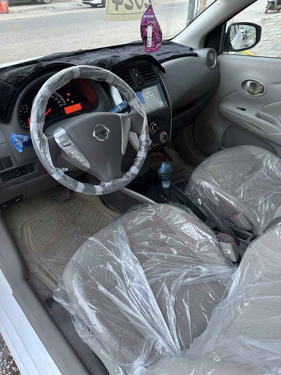 سلام عليكم صني للبيع مديل 2024 سياره مكفوله حته دعاميات ابيع على فحص ماشيه 25 بسم شركت مهند وكالة تحويل مكان سياره نجف شارع الروان 
(سعر 117)
***********
