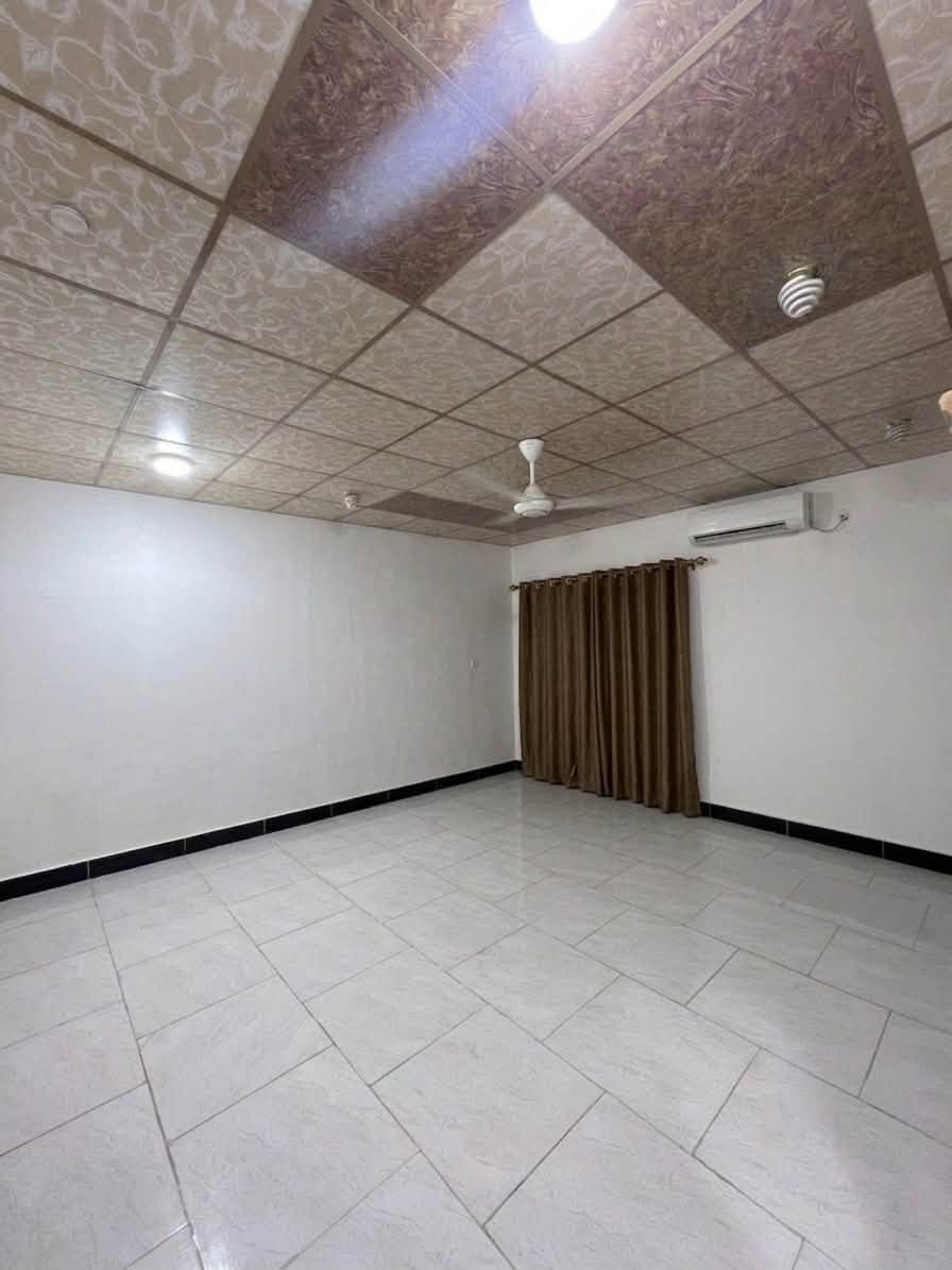 🏠 دار للبيع – الطويسة (مقابل الجسر الأحمر)
✅ طابو صرف
✅ من المالك مباشرة
✅ بناء حديث (2020)

📍 موقع مميز مقابل الجسر الأحمر، أقل من دقيقة مشيًا إلى الشارع الرئيسي، وقريب من جميع الخدمات.

📐 المساحة: 124.5 م²
📏 الواجهة: 10 م

تتكون من:
🔹 طابقين
🔹 6 غرف
🔹 هولين
🔹 مطبخ
🔹 3 حمامات

💰 السعر: 375 مليون (قابل للتفاوض البسيط)

📞  التواصل واتساب مع المالك للجادين فقط :
***********
***********
