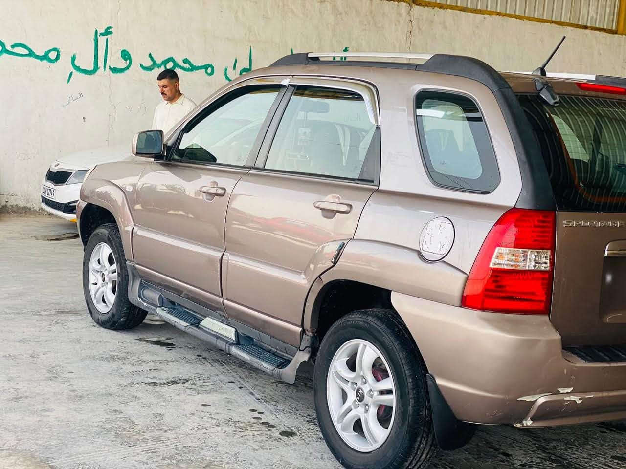 كيا سبورتج للبيع موديل 2008 خليجيه رقم نجف مداور ثاني يوم گير عادي نضيفه ومامتعوبه مكينه وحداديه توني مسويهن كله جديد مكفوله فقط ضربه باب السائق وبيها معجون تبريد شاشه كامره تدفئة كشنات كله شغال شرط السعر 95  وقابلة للتفاوض للأستفسار 

‭***********‬
قابلة للمراوس بالنترا حديث او سيراتو حديث او اوبتيما
