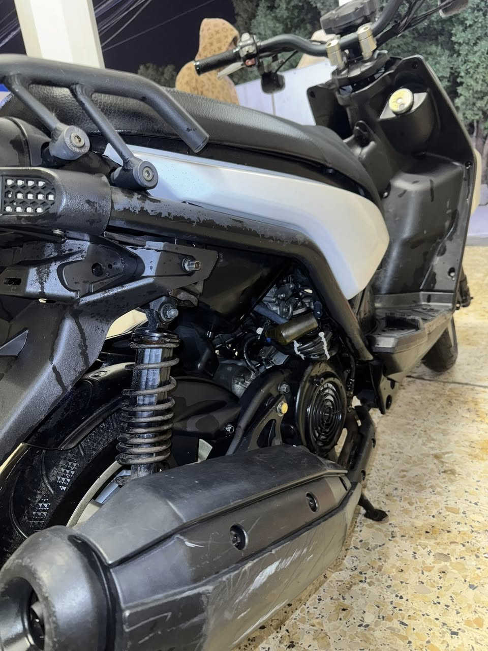 السلام عليكم سكنس جبلي دراجه رمبه مكفولة 
كفاله عامه تجي تفحص بيدك أتحدى دراجه رمبه بهيج 
نظافة دراجه كامله مابيه اي نقص وكله بلادي السعر 
1100 عنواني زعفرانيه  للاستفسار اكثر***********
