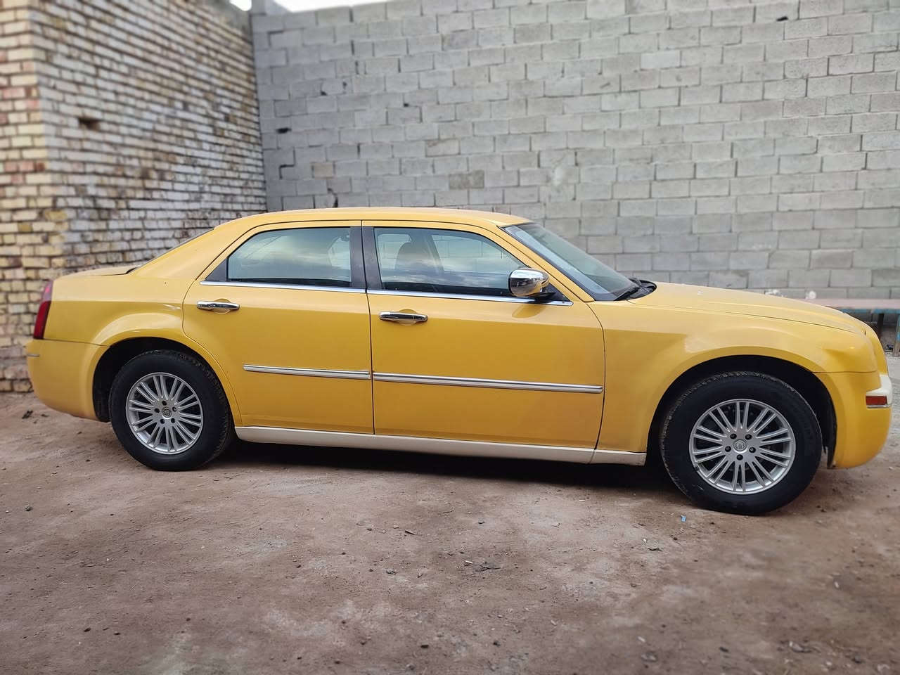 تفاصيل داخل صوره
