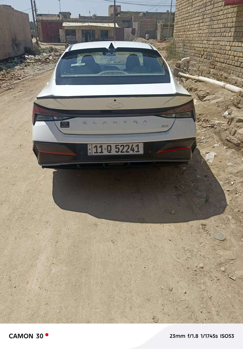 سلام عليكم ورحمة الله النتره خليجي 24 حره محرك 2000 جاهزه بيه بس بنيد مبدل فقط بدون دواخل وبارد بل طرف جملغ المامي الناصرية الشطره(  175 )*********** وبيه مجال سوء نار موجود
