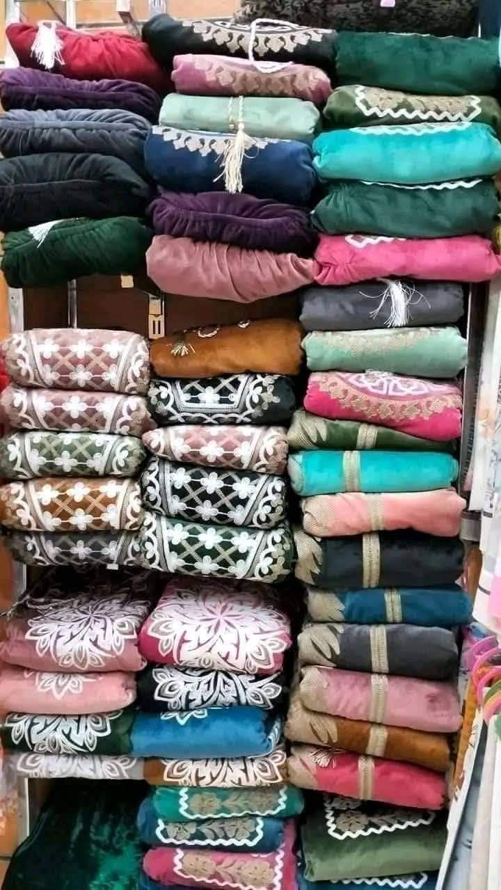 موجود عندى عبايات شتوى  تحفه بالسعر القديم
متقولش ب٤٠٠ولا ب300🤷‍♀️ لا ....لا ...لا دى  باقل من كده بكتير اكتب تم وهبعتلك اللينك المصنع وشوف الخامات علي الطبيعه قبل الاستلام ولو معجبكش متستلمش👍
#عبايات_قطيفه #عبايات_بولار 
#بسعررررر #حررررق


**إذا كنت صاحب هذا الإعلان وتريد حذفه لأي سبب، رجاءا أرسل رسالة إلى الدعم الفني**