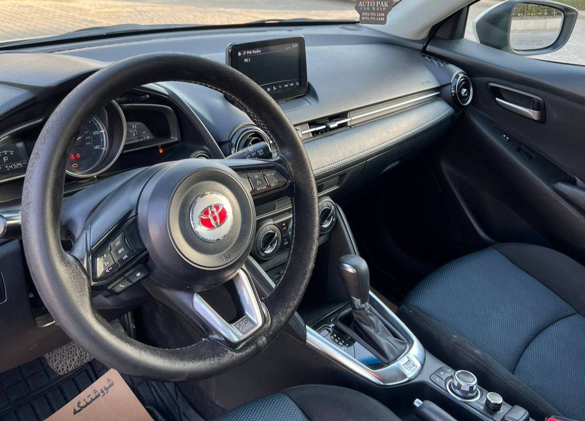 تۆیۆتا یارس IA 2020 Hatchback
تەنها 55,000 km ڕۆیشتووە
مەکینە 1.6 گێر ئۆتۆماتیک 
سەنەوی بەناوی خۆمە
سەنەوی و ژینگەی نوێیە 
شاسی: 3MYDLBJV3LY704719
90 هەزار کم ڕۆشتوە 

سعر : لە کۆمێنت داوای بکە ڕاستەوخۆ بۆت دێت 🤖 

گێر و مەکینەی بەشەرت 
هیچ کێشەیەکی تێدا نییە 

ژمارەی خاوەنەکەی 
***********
وەتسئاپ
