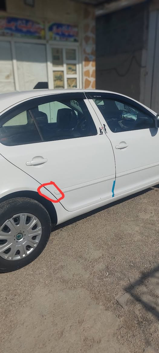 سكودا اوكتافيا 
موديل 2013
لون ابيض گير اوتوماتيك وعادي
محرك 16 اقتصادي شركة 
قطعة واحدة صبغ 
سيارة راكز وثابتة
شاشة اندرويد وكامرة خلفية 
رقم دهوك جديد
السنوية 2028
الهزة لشهر 3 
سيارة اقتصادية 

السيارة بأسمي والتحويل شرط وماعليها غرامات 
السعر 90 ومجال للطيبين 
التواصل ***********
***********
امانة لي موشراي لايكسر بالسعر ولا يخابر ولا يضر ارزاق الناس ومشكورين
