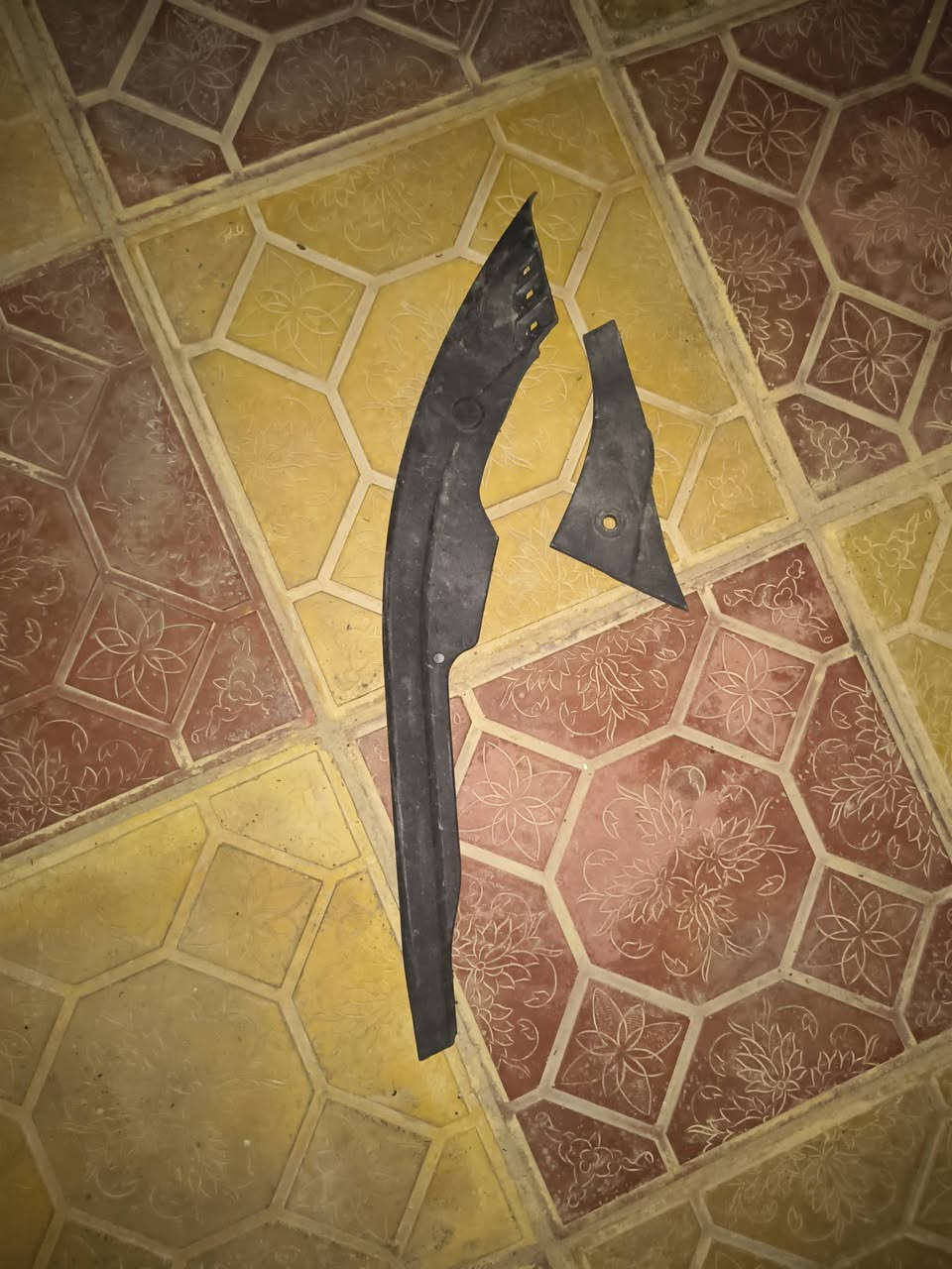 ليت كي فور جه ليمنه للبيع اصلي اجه بسياره بي شويه كسر  للبيع

