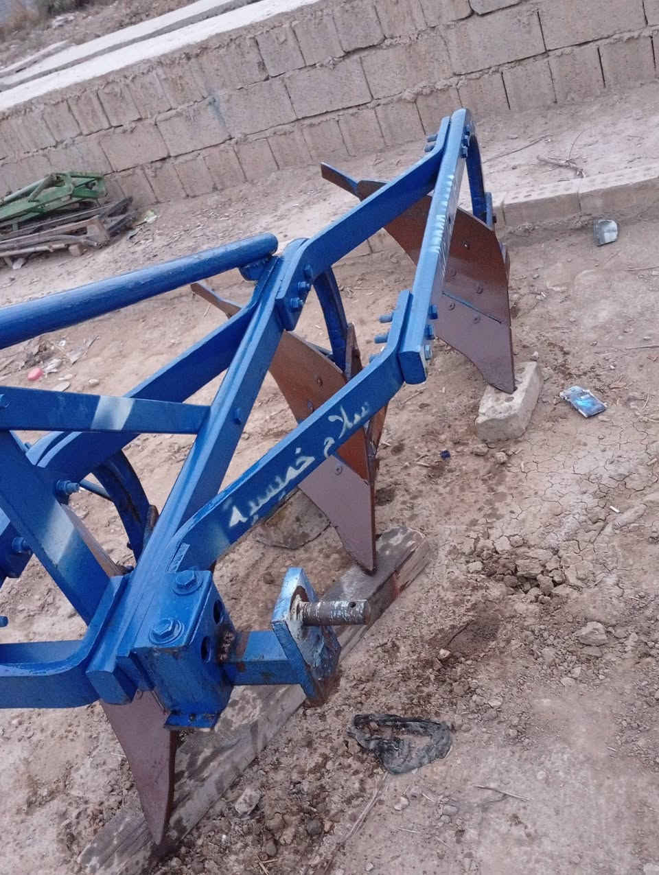 السلام عليكم فدان عنتر للبيع شغل حامد خميسه شرط الكراب وذا ماعجبك يرجع المكان الصويرة لاستفسار اتصل ***********
