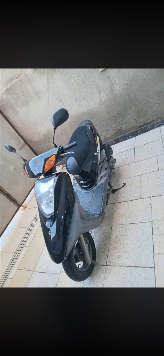 سلام وعليكم بريز للبيع سعر ٥٧٥ مكفوله الدراجه كهربائيات بلاديه دراجه كلهه شغاله بيهه نقوصات بسيطه ***********
