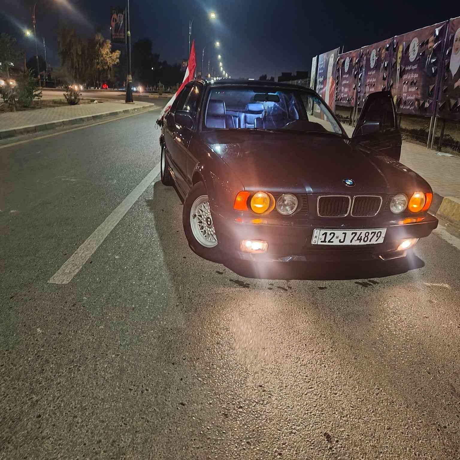 BMW  🇩🇪525i 
موديل 1991فول فول توماتيك بسمي كوبون بانزين 
للبيع 
مراوسه حسب القناعه
تفاصيل اتصل ***********
