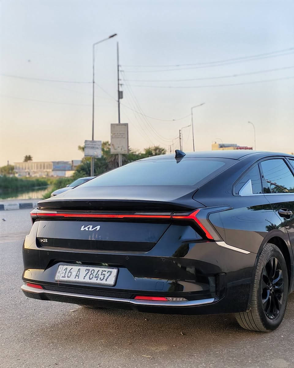 يالله السلام عليكم 
للبيع فقط كيا   k8 2025 الشكل الجديد
السيارة غاز بلاد مكينه v6 3500
رقم قادسية شهداء وكالة ثاني يوم
موصفات السيارة 
بصمه شاشه متصل قيادة ذاتيه تحديد مسار
رادارات ٣٦٠ درجه ستيرن كهربائي كشن السايق والصدر كهربائي تدفئه تبريد بردات خلفيه اخوان من الاخير السيارة فول الفول عده الفتحه شواحن لاسلكي
والسيارة خصوصي مو تكسي يعني قمارة مامثقبه
السيارة بيهه بابين كلير من كوريا وشوية صبغ طرف الجاملغ والبنيد
ماشية ٣٥ الف حقيقي مامنزل والله 
مكان السيارة ديوانيه 
السعر ٢٣٥ وبيهه مجال 
للاستفسار ***********

