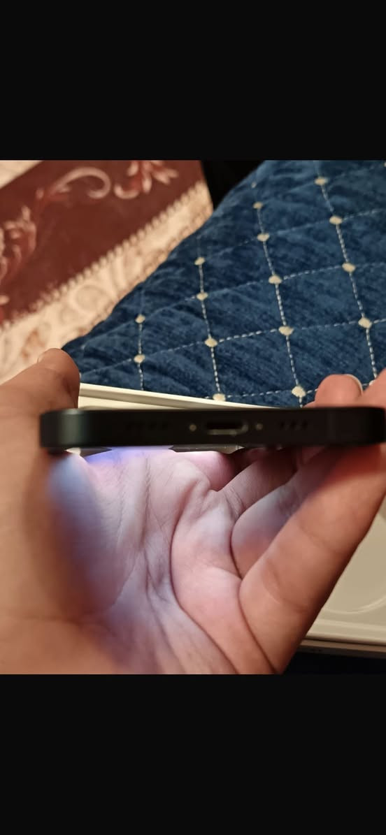 ايفوان 13 عادي مكفول كفالة عامة كلشي نموذج M دبل شريحة بطارية 90 ما معلية ذاكرة 128 
السعر 425 الف 
التواصل علا هاذا الرقم واتساب 
***********
العنوان بغداد مدينة الصدر
