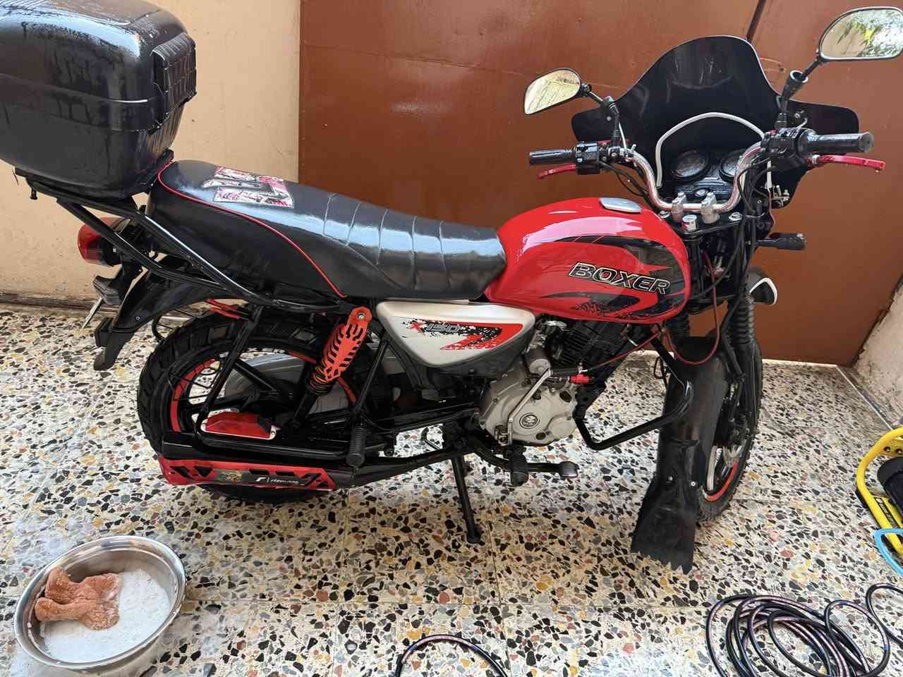 دراجه بوكسر 23  مرقم بغداد مناقصها كلشي كلشي شغاله كلها بس مجفته مره وحده  اكرر (( مجفته مره وحده حته لا اغشك ولا يصير عتاب  بيناتنا مجفته مره وحده )) السعر انت قيم و اخذ بس لا تكسر ولا تجي دكلي فلوسي هل كد واداين و انطيك  انت قيم بس لا تكسر بل سعر مثل متريد تربح انت اني هم ماريد اخسر اهواي  هذا رقم بس واتس اب ***********
