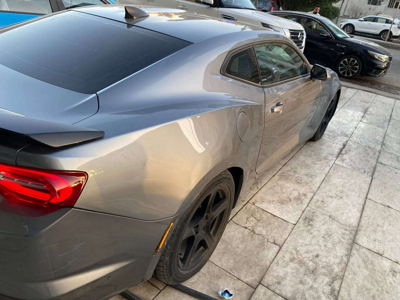 السلا عليكم
ارخص كمارو بلعراق 6 سلندر كير 10 نمر موديل 2019 ماشية 100 كيلو مواصفات ال rs المعروفة 
رقم بغداد الجديد الانكليزي هزة جديد حادثها خفيف مسوي بيها سونار بس راح ادزلك رقم الشاصي وانت شوف بعينك رقم بغداد مكفولة من الحادث القوي والكص وللغد والشاصي بيها طخه امامية انصبغ على اثرها جاملغات امامية وبنيد وبلعراق صار بيها جاملغات خلفية صبغ يعني ابيعلك حزام تكم بدون صبغ قبق الجنطه والابواب والقمارة بدون صبغ كير محرك كفالة مكانها العامرية 
سعرها (115) ورقة فقط ماكو هيج سعر كمارو 6 موديل 2019 
اعيد واكرر شواصي سليمة 
رقم ***********
