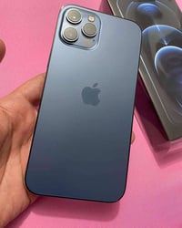 ايفون ١٢ برو ماكس ذاكرة٢٥٦ بطارية ٧٧ ومامفتوح السعر ٤٥٠ للحجز واتساب ٠...