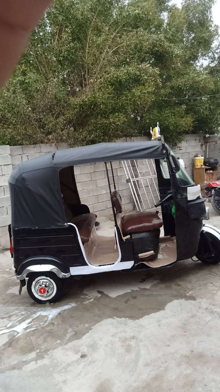 تكتك ١٨ جاهزة خير من الله تكتك مال جناي اوراق كاملة السعر 4 ملايين بيعة مجال مكاني بغداد حي البتول قرب جسر الفرنسي ***********
