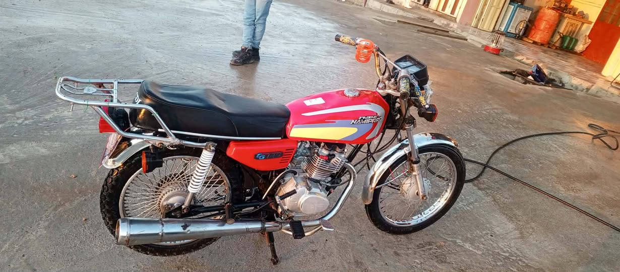 السلام عليكم  ماطور البيع نامه موديل 18مكينه شرط نطيك تاكل الكاع مكينه مبدل بستم ففط واير منيه كاله شغله السعر خاص  او عل رقم *********** يرهم مراوس
