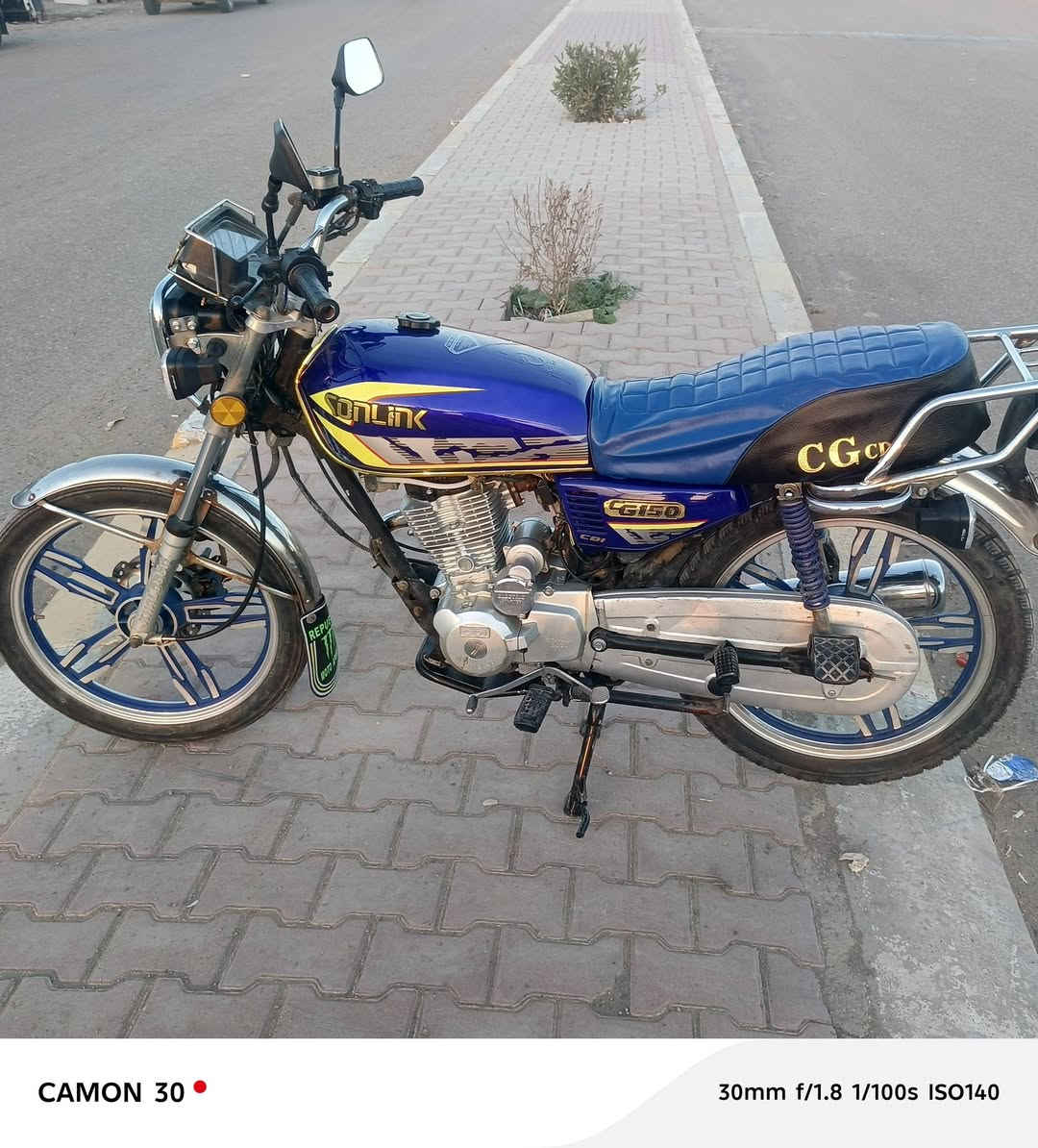 يالله سلام عليكم
دراجه يراني البيع موديل 2021 
نوعه سيفان 
دراجه بيه منفيس 
دراجه محركه ولأتنقيص ولأتبخير 
دراجه خير من الله 
دراجه كهربايات شغاله كل 
بليته رقم شاصي كامل 
نشاط فول 
كير فول 
العنوان جزيره الخالديه 
رقم الهاتف ***********
السعر 550بي مجال
