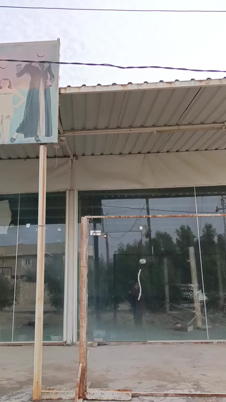 الديوانيه المهناويه مجمع للايجار المساحه 300 متر على الشارع العام *********** سيد احمد *********** سيد ثامر
