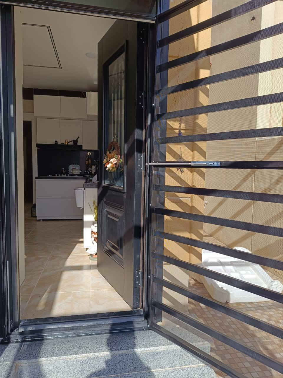 (باب كتيبه + مانع حشرات )
حدادة الشهم  👨🏽‍🔧🚛
لعمل كافة انواع الحداده والصيانه🛠️✅
( سقائف -ابواب- ديكورات- كتائب)
حسب الطلب ✅
في جميع مناطق أربيل🌏💞

للتواصل راقم الهاتف
            (***********)   يوجد واتس اب     (***********)
